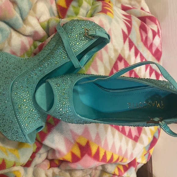 Infant Clothing - Picture 3 of 3